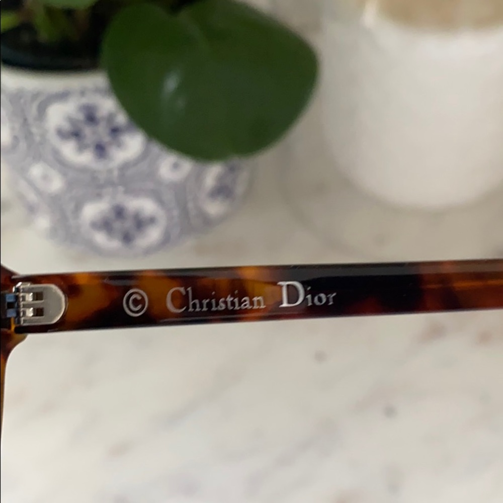 DIOR Abstract Sunglasses - Picture 5 of 11